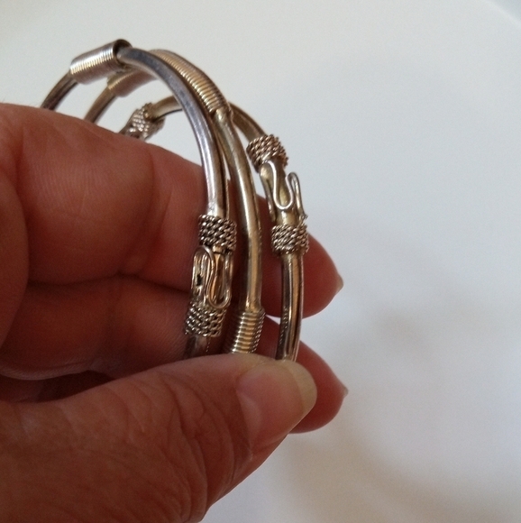 Stainless steel bangle bracelet bundle - Picture 3 of 4